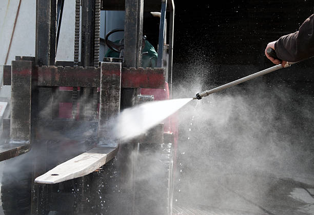 Professional Pressure Washing Services in Charter Oak, CA
